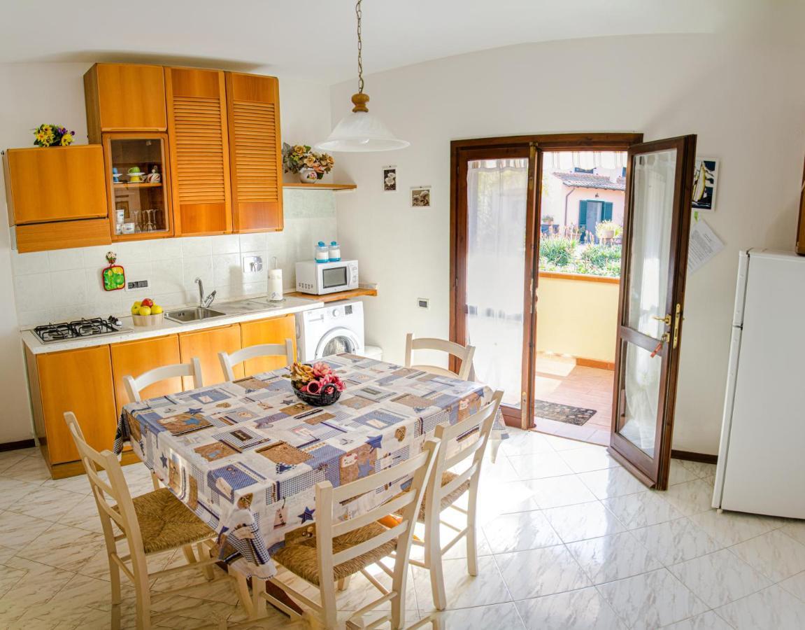 Appartamenti La Casina Порт-Аццурро Экстерьер фото