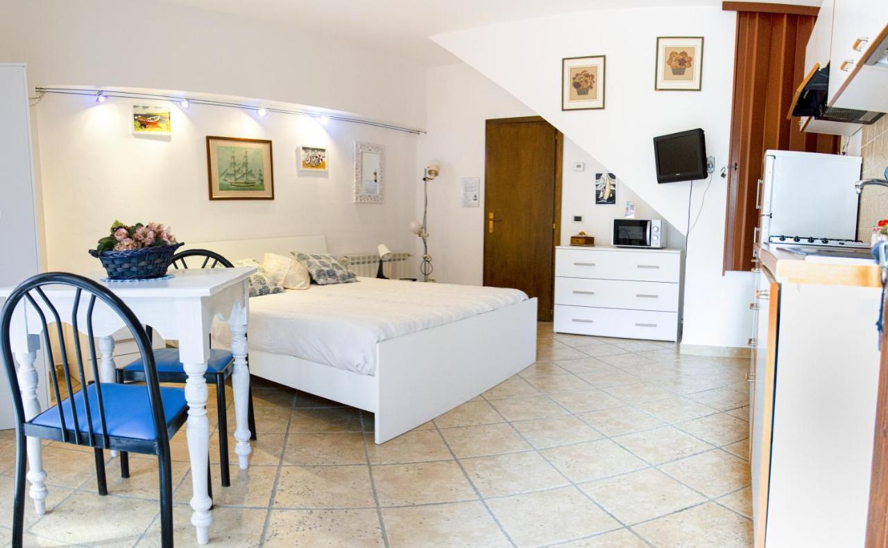 Appartamenti La Casina Порт-Аццурро Экстерьер фото